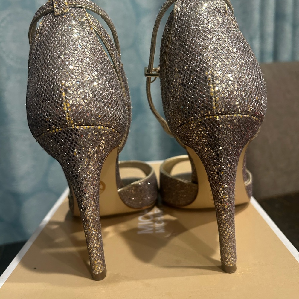 Michael KORS Silver Glitter Women's Heels - Picture 10 of 12
